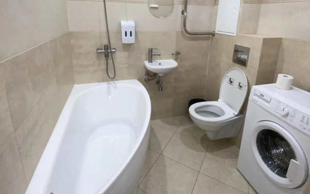 Желтый Нарцисс на улице Лесная