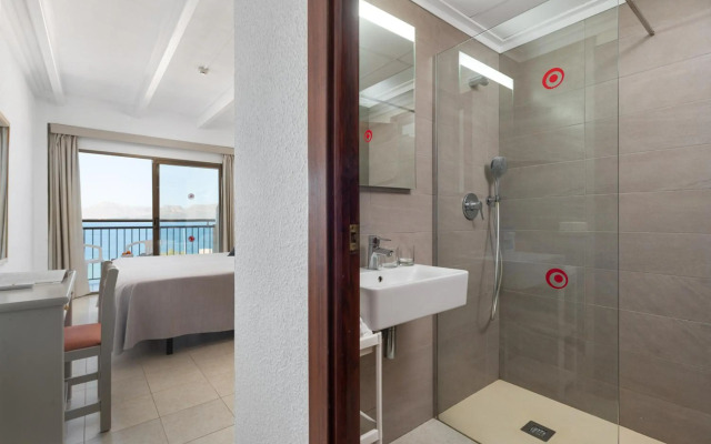 Hotel More