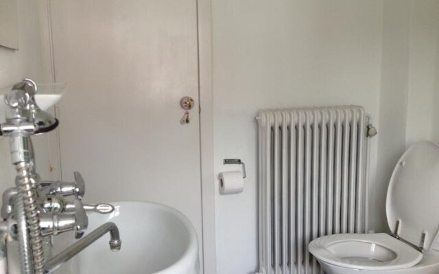 Pensionat Villa Strandly, Bed & Breakfast