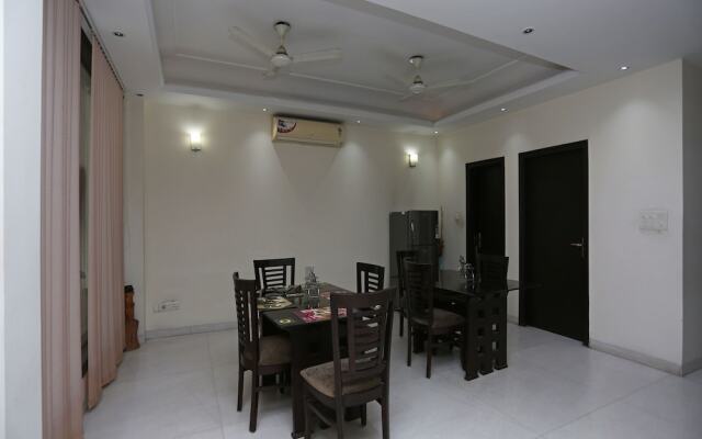 OYO 16410 Hotel Retreet