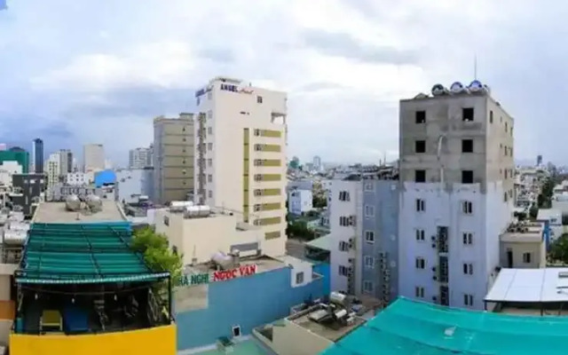 Azure Hotel Danang