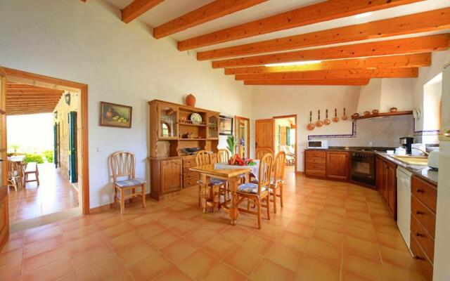 Attractive Villa Pera