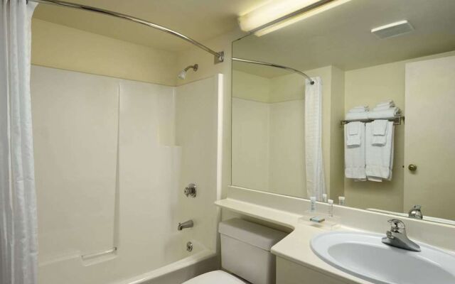 Travelodge Suites New Glasgow
