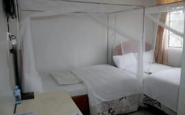 Siaya White Hotel