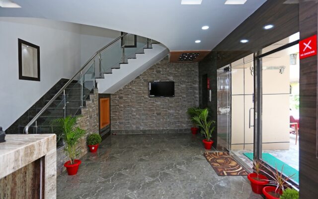 OYO 6709 Hotel L N International