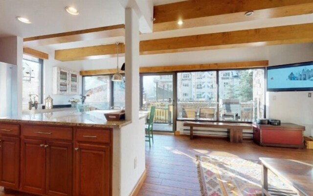 Landmark Condos 2 Bedroom in Lionshead Village