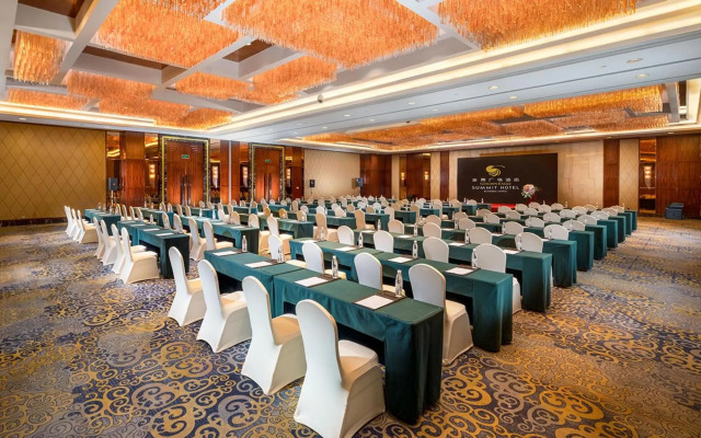 Golden Eagle Summit Hotel Kunming
