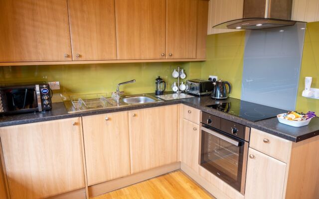 Birch 18 With Hot Tub, Newton Stewart