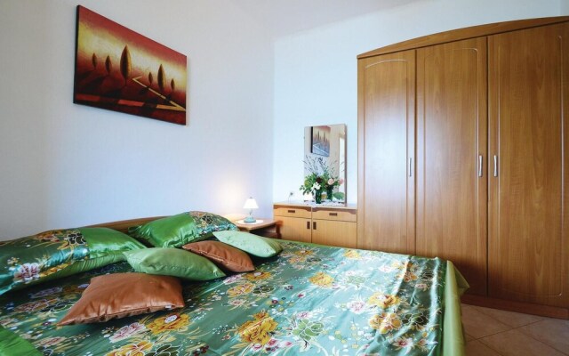 Awesome Home in Trget With 2 Bedrooms