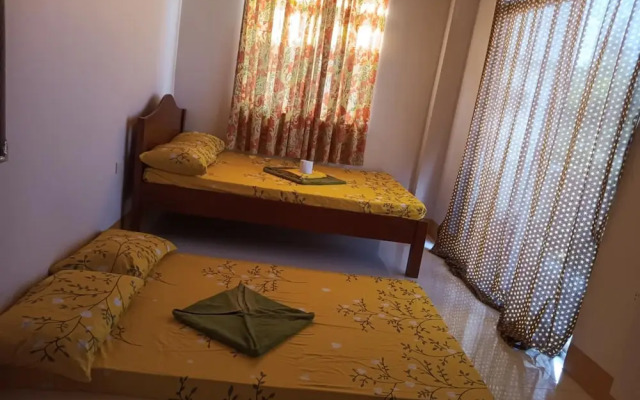 Room-aremen Transient, the no Hassle and