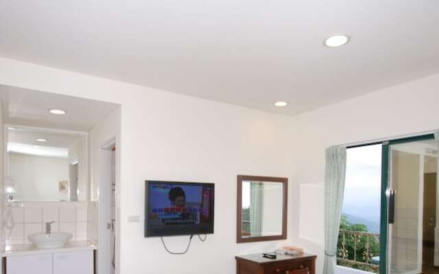 After Hill Greenhouse Resort