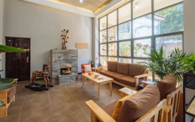 Floral Hotel · Mo Tan Lijiang