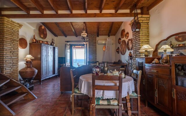 Eros Home, Perfect Location, Panoramic Sea View