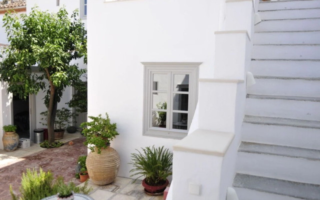 1880 Luxury Apartments