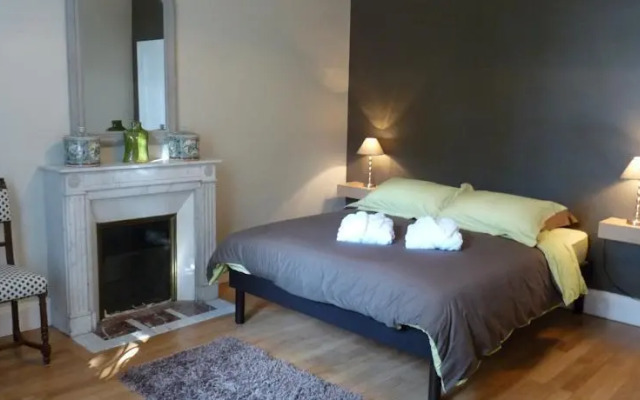 Chambres dHôtes Côté Parc-Côté Jardin