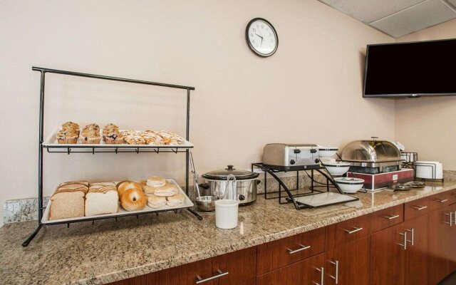 Quality Inn & Suites near St. Louis and I-255