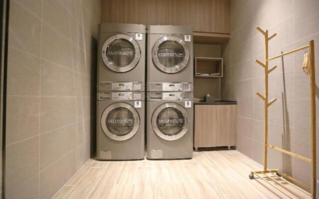 Hanting Hotel People's Street Jinzhou Railway Sta