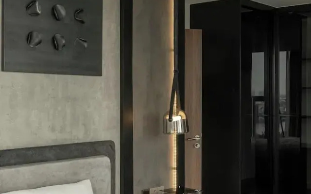 Metropole Residences Luxury Suite