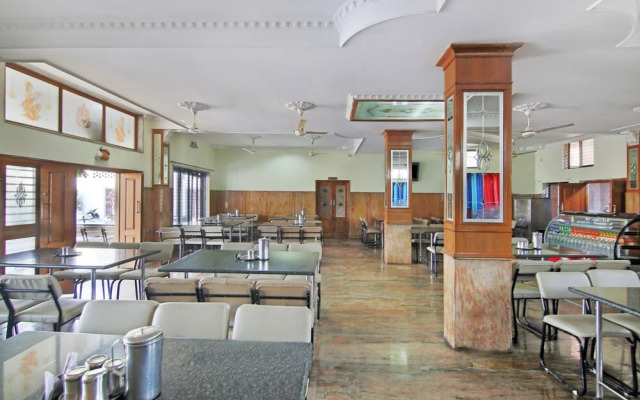 OYO 29039 Hotel Jyothi International