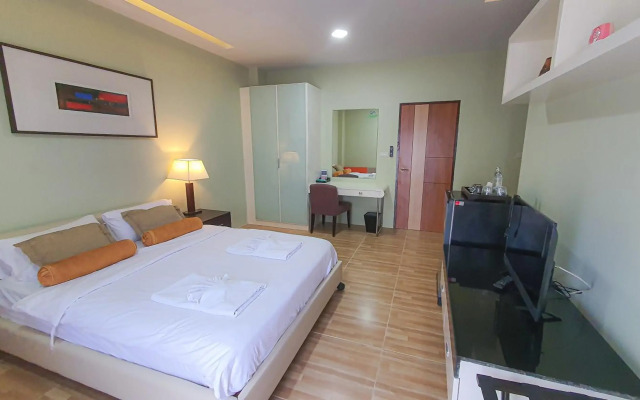 Daddy Dream Hotel and Residence