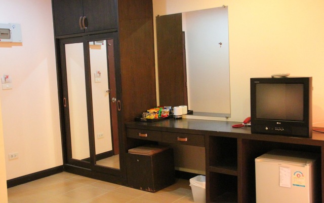 Baan Vor Sumongkol Services Apartment