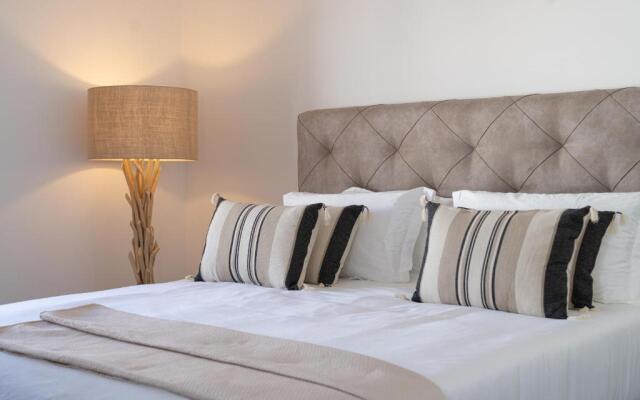 Eleven, Boutique luxury house & garden