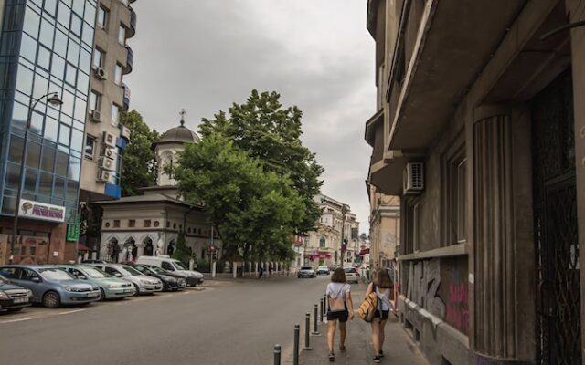 Apartment Batistei Near Old Town