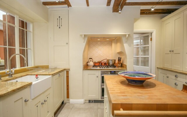 4 Maidens Row