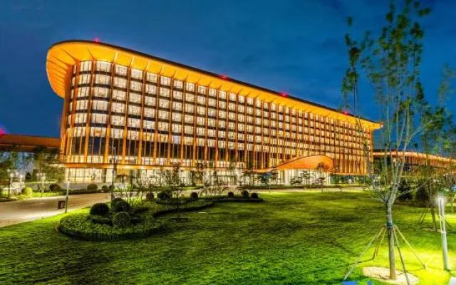 Capital International Exhibition & Convention Center Hotel