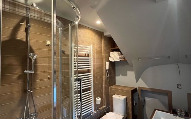 MounTrace Suites & Spa