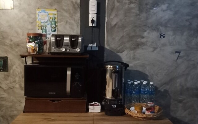 Lom Choi Home Stay Ayutthaya - Hostel