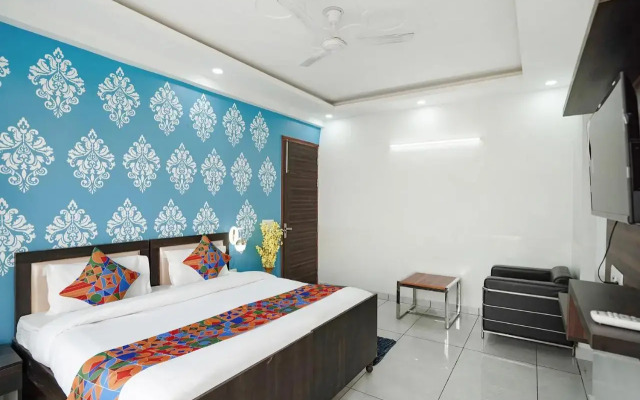 Fabhotel Tanvi Premium
