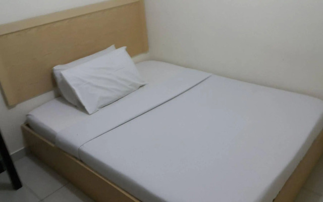 OYO 301 River Inn Hotel