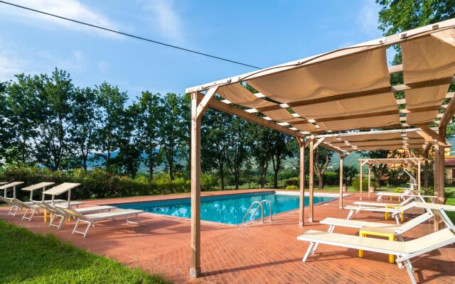 Welcoming Mansion with Swimming Pool inTuscany