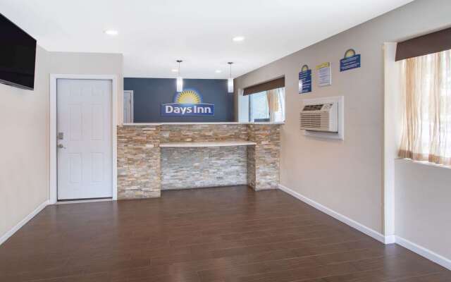 Days Inn by Wyndham Elmsford / White Plains