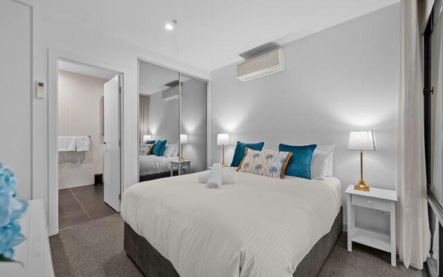 StayCentral Northcote Townhouse With Study