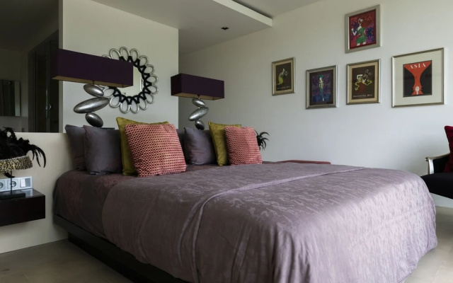 SuperNova Private Boutique Retreat Villa