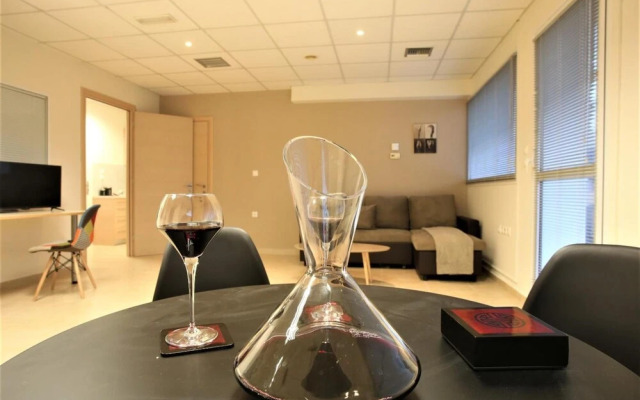 GK Airport Suites - Free Shuttle