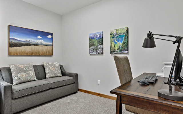 Rundle Cliffs Lodge by Spring Creek Vacation