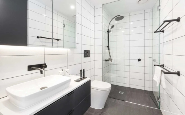 Executive 3 br Caulfield North
