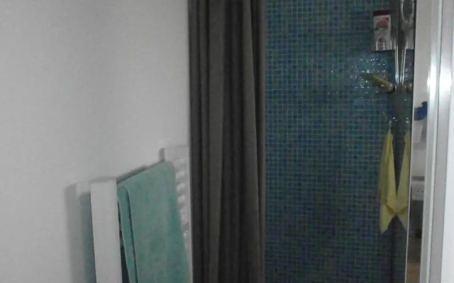 Studio équipé avec jardin+parking à la plage...