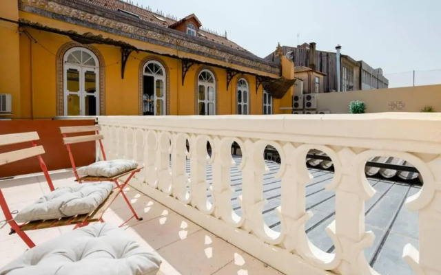 BOUTIQUE Rentals-Art & Charm II Apt w/ Terrace