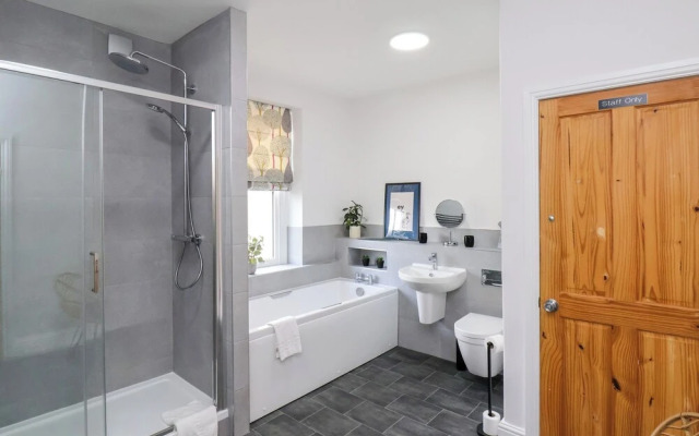 1 Roxby Terrace