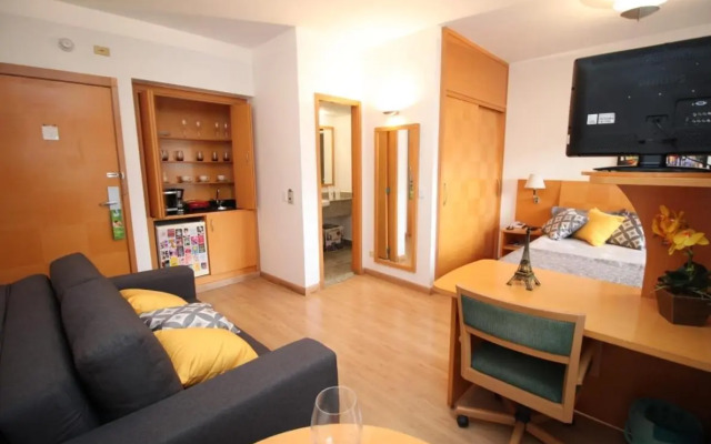 Flat 4 Estrelas Jardins