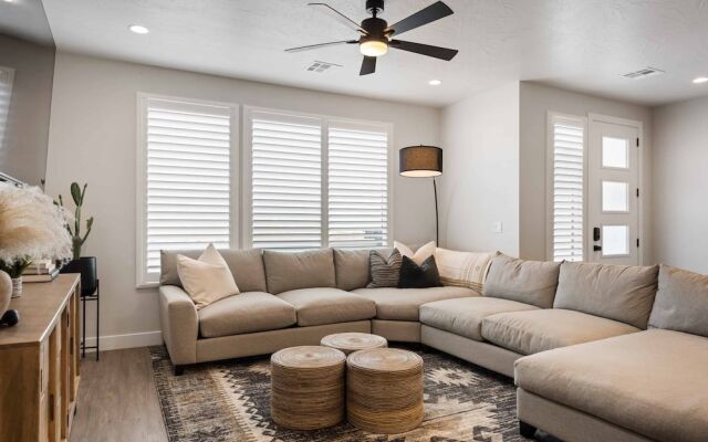 Desert Daydream 4 Bedroom Townhouse