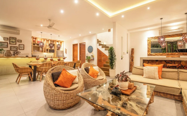Luxury 4BR Haven, Steps to Canggu's Beach Elegance