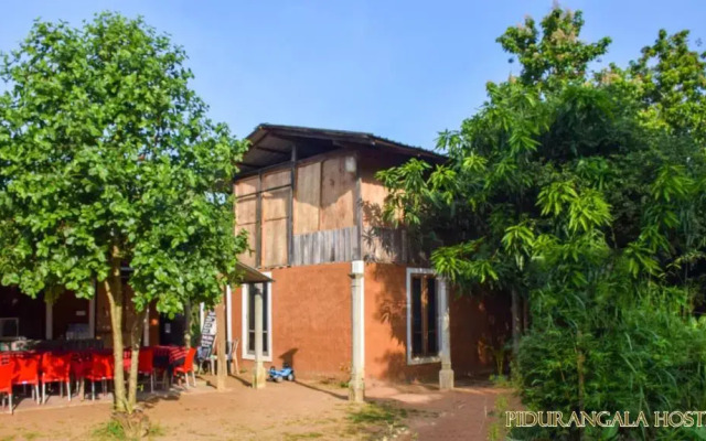 Pidurangala Hostel