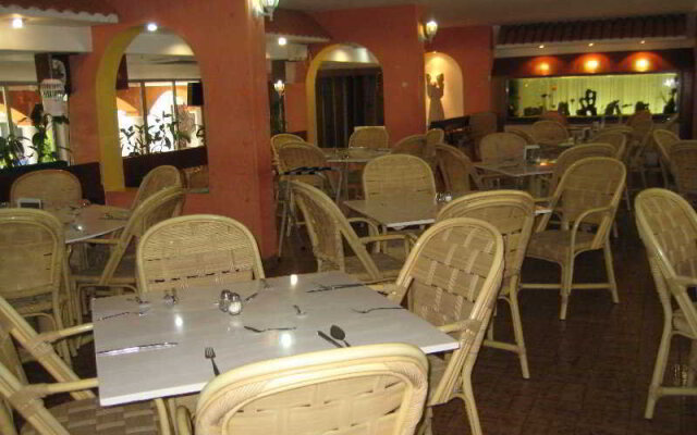 Costa Sol Hotel & Villas