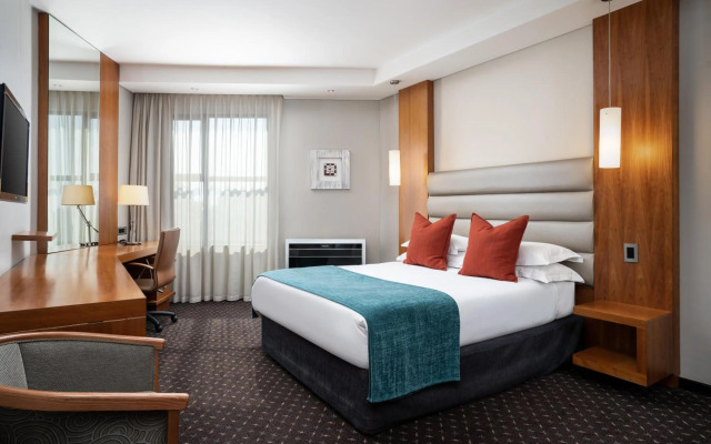 Premier Hotel OR Tambo