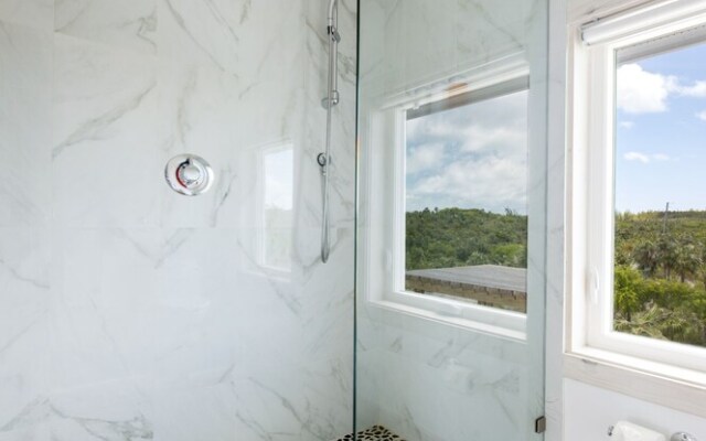 See Sea 2 Bedroom Home